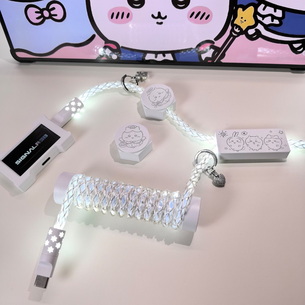 UNKNOWN ERROR D40 Cool White L - Gaming Accessories White recension och pris